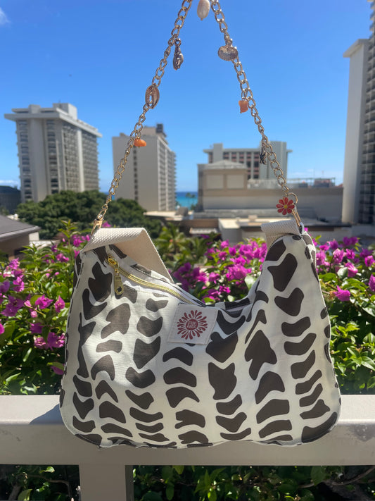 Hebrew Shell Charmed crossbody