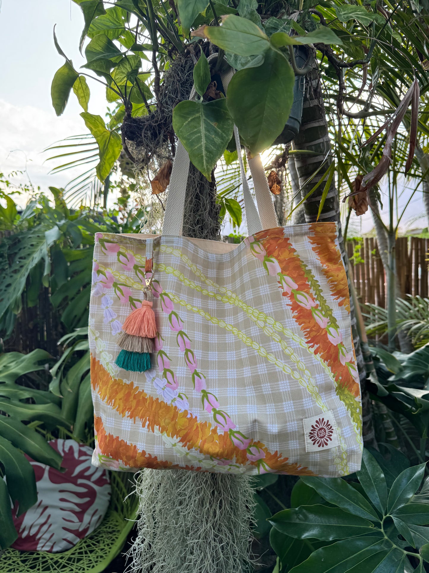 Everything tote MIH back stock