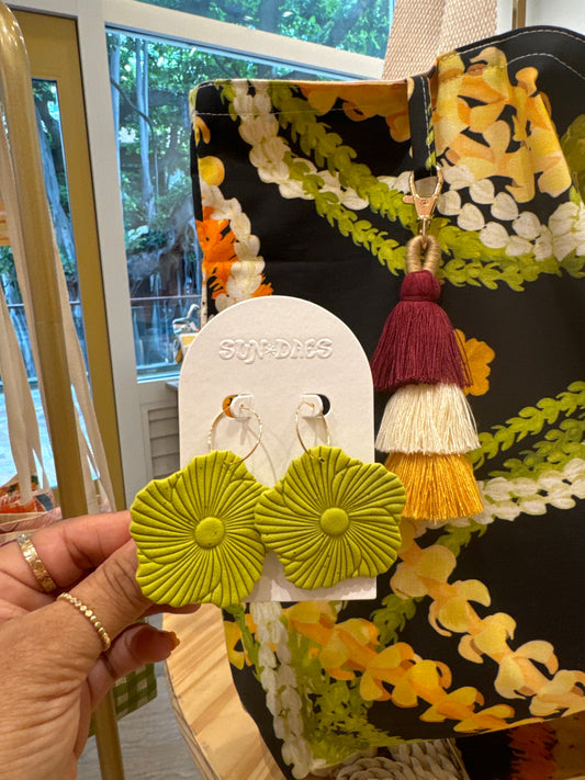 Chartreuse Hau earrings