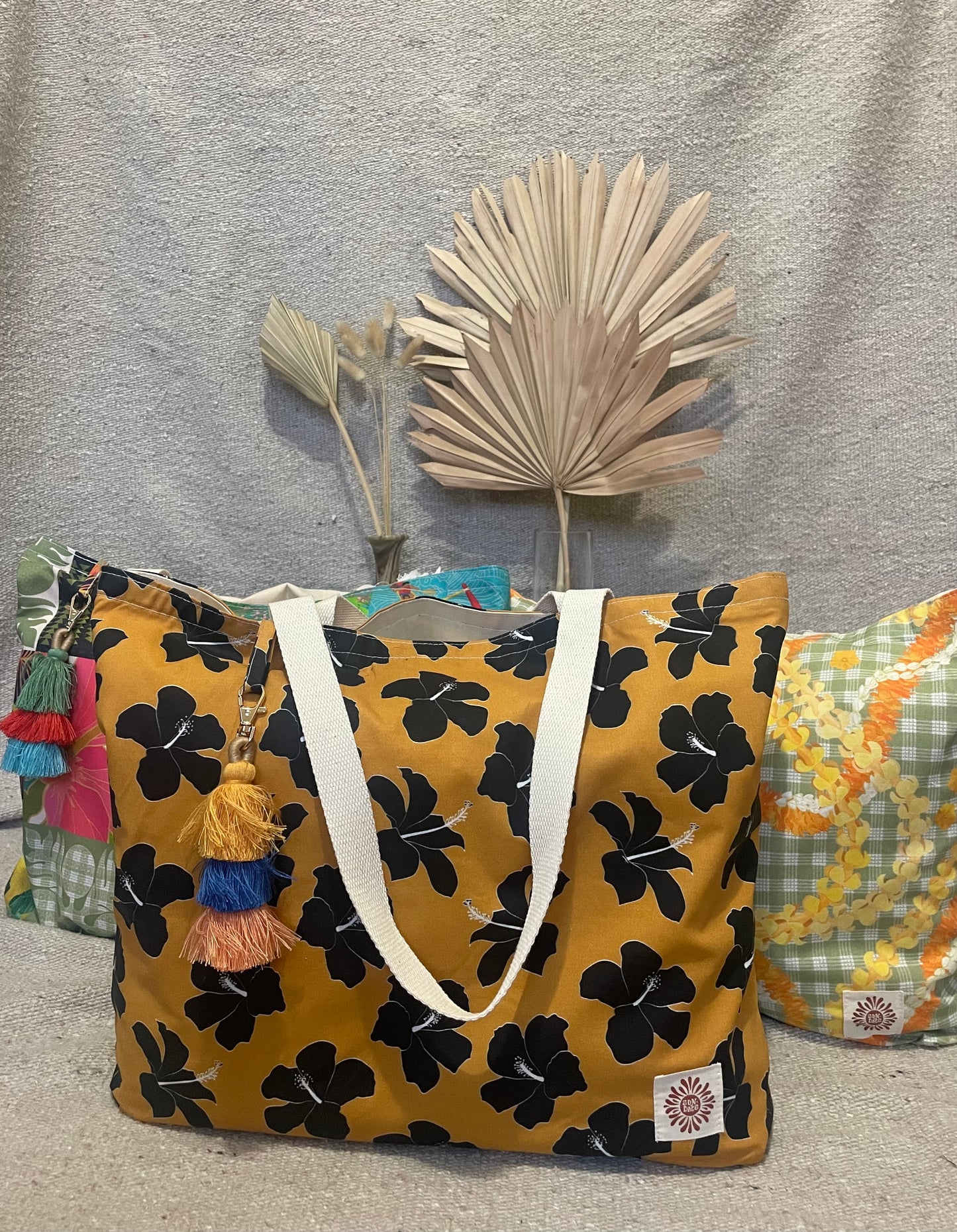 Tan hibiscus in everything tote