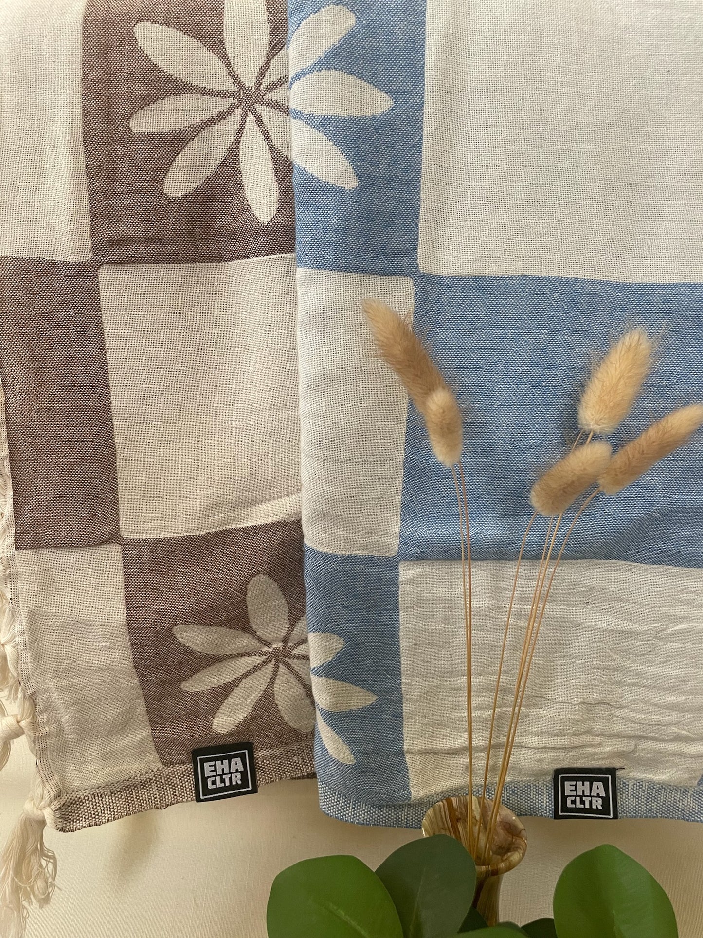 Tiare checkers Towel- Eha Culture