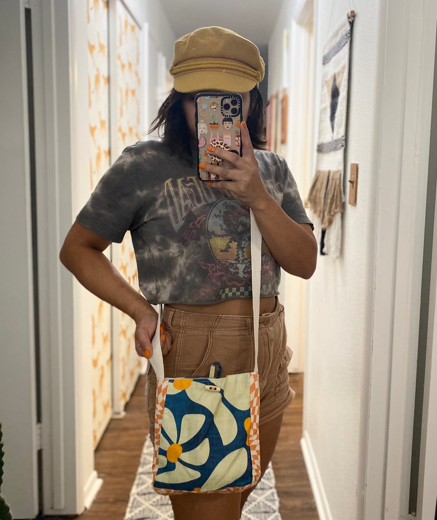Retro whimsy daisy Blue Mel Crossbody