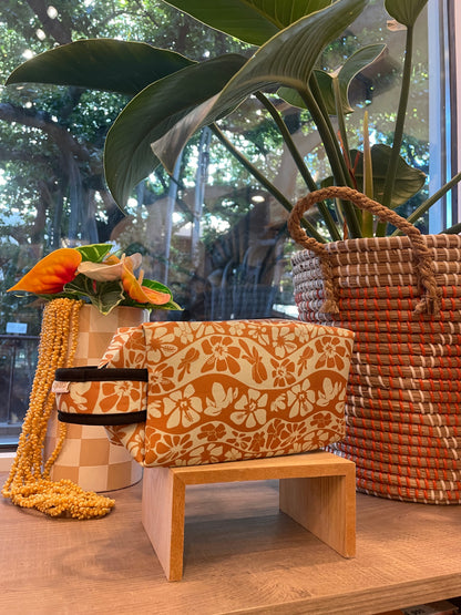 Wavy Pua Holoholo Pouch