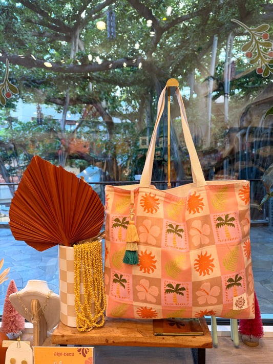 Checkered tropical everything tote