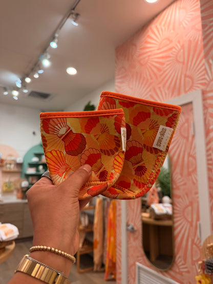 Sunrise shell coffee sleeve lg