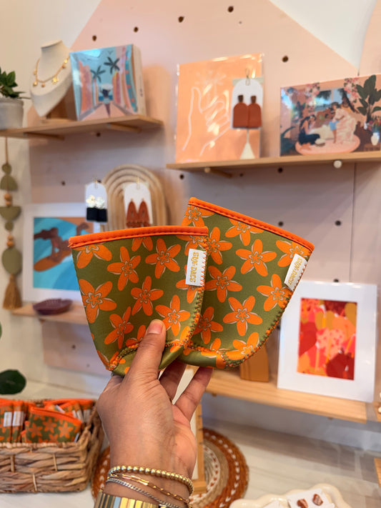 Orange and green flower coffee sleeve sm