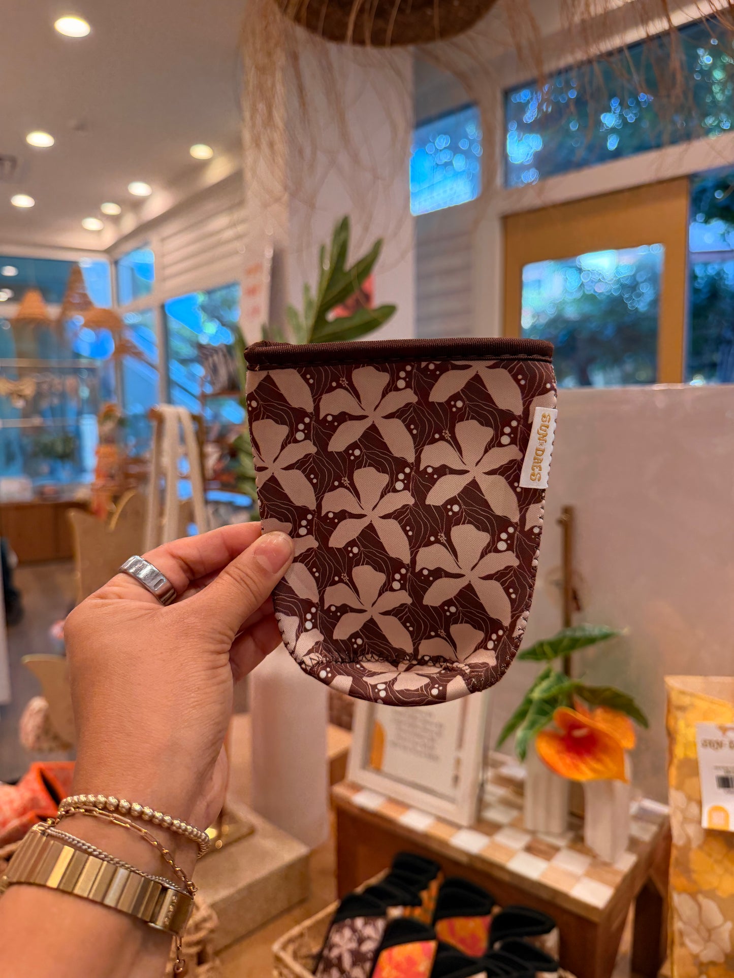 Cocoa groovy hibiscus coffee sleeve large