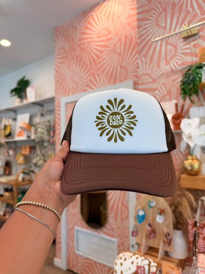 Sun.daes Trucker Hat