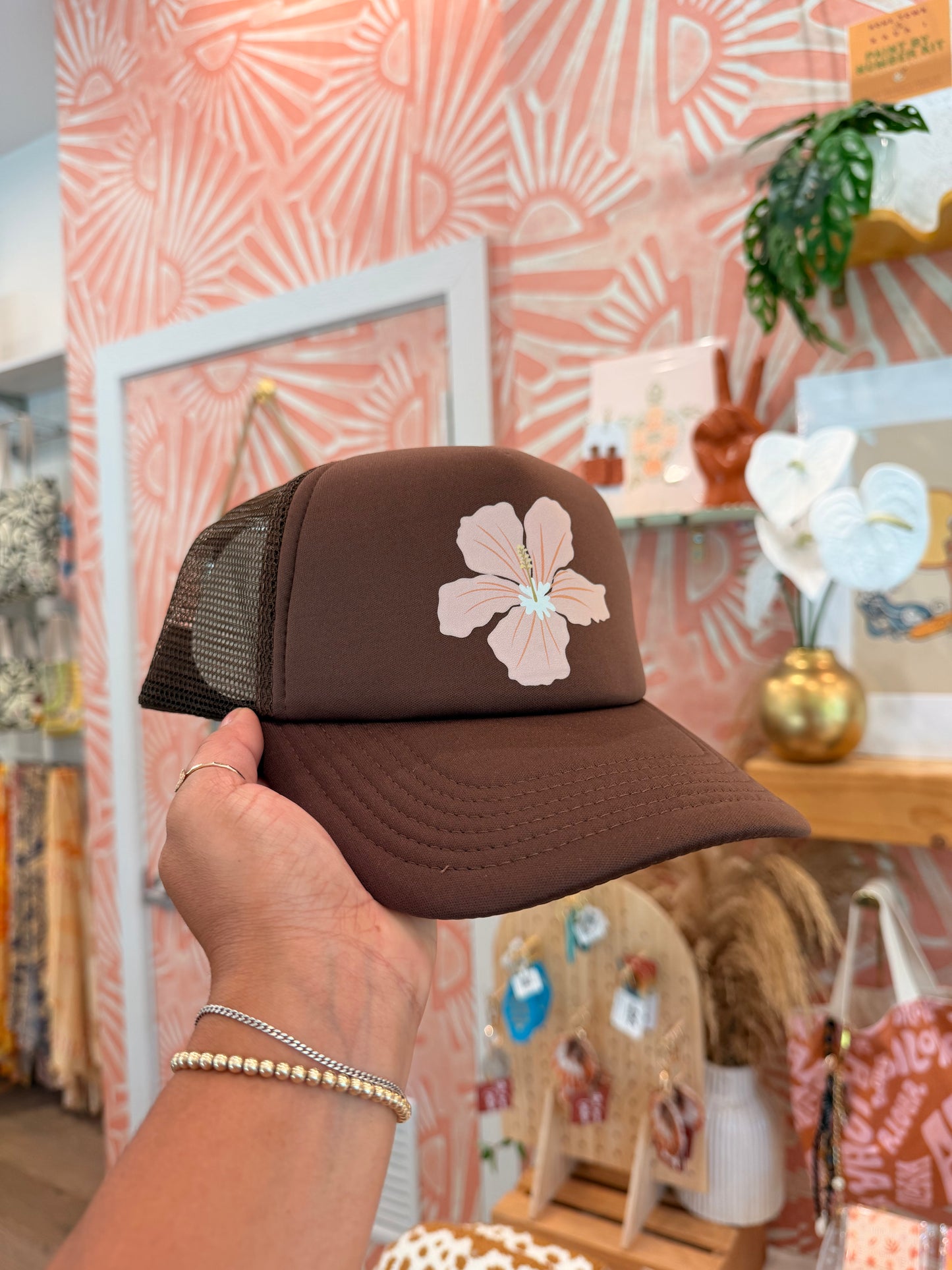 Sun.daes Trucker Hat