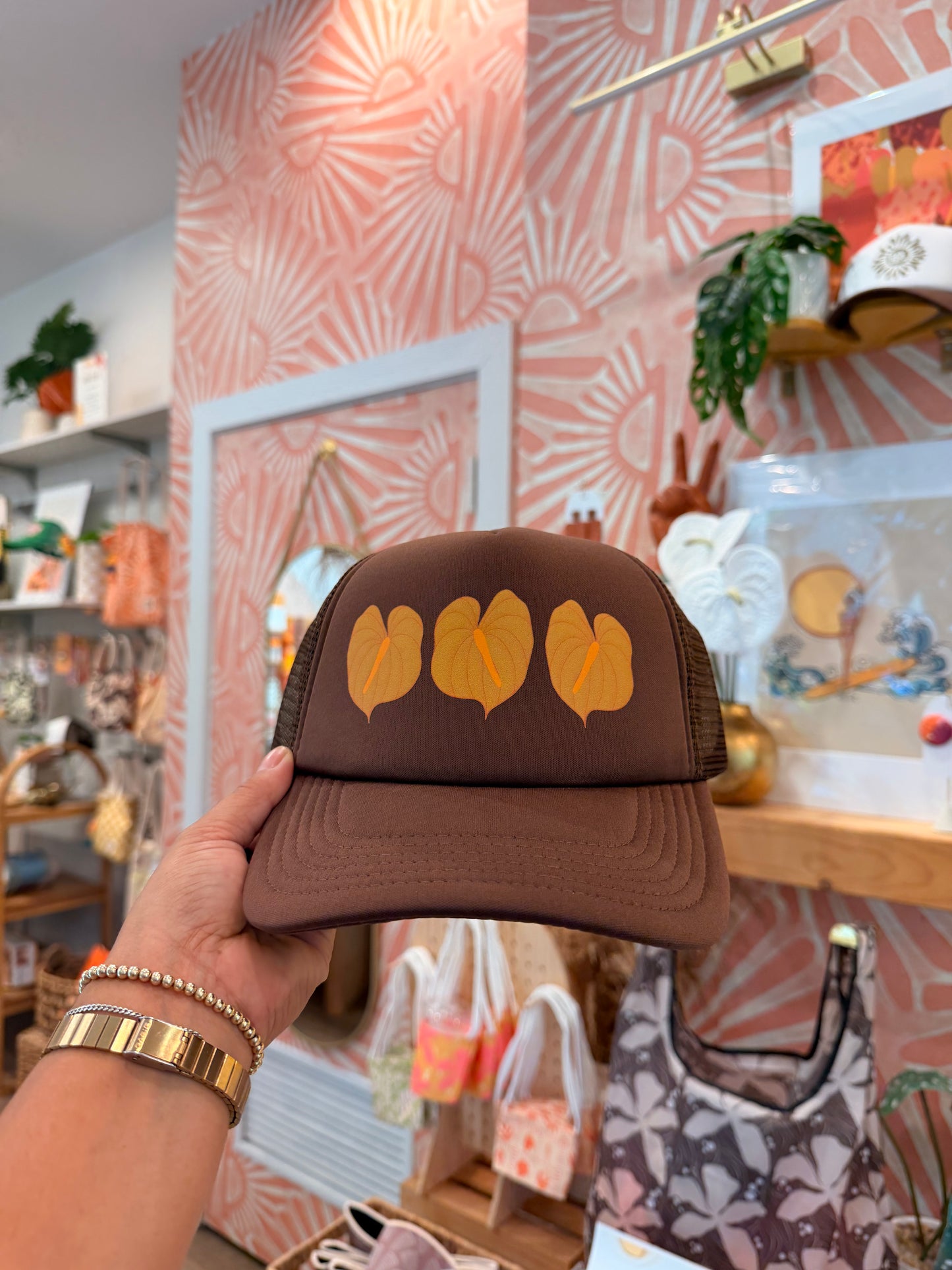 Sun.daes Trucker Hat