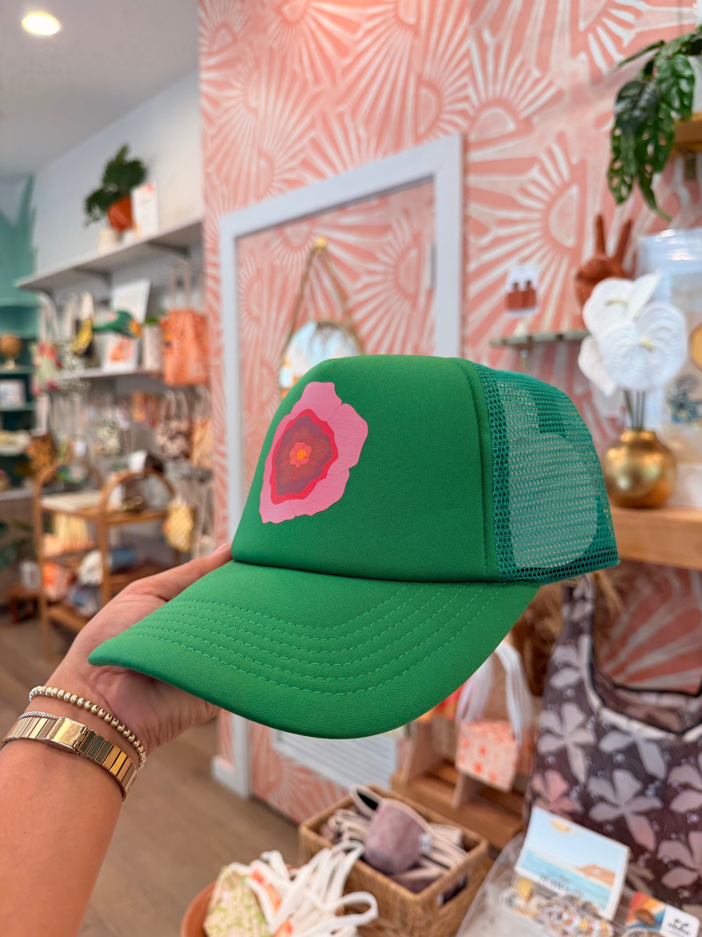 Sun.daes Trucker Hat