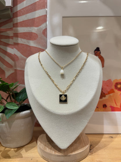 Black and gold shell necklace